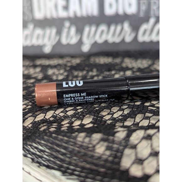 🌈5/25 LOC One & Done Eyeshadow Crayon in Empress Me Mini NEW - Picture 2 of 3